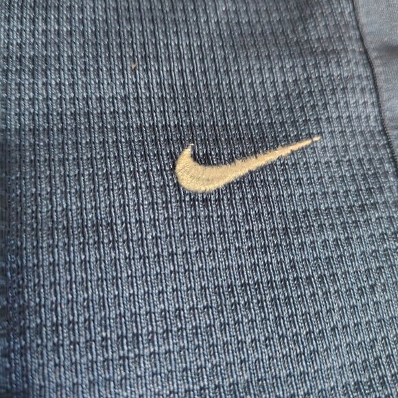 Vintage Nike Shorts Size Medium Bue White Swoosh Embroiderd Training Gym Workout - Picture 2 of 12